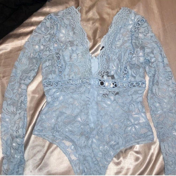 Fashion Nova Lace Bodysuit - Picture 3 of 4